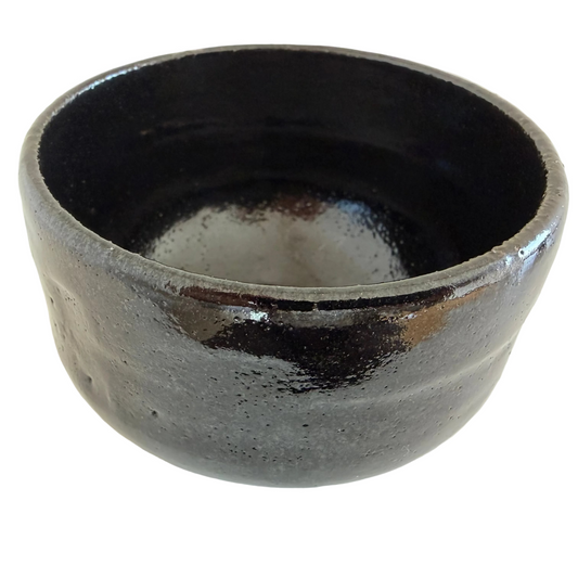 Schwarze Raku Chawan mit elegantem Fuß (6)