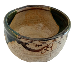 Oribe Chawan mit Fenster Ranken Motiv (8)