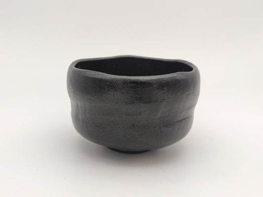 Vintage Raku Chawan "Weißes Siegel"